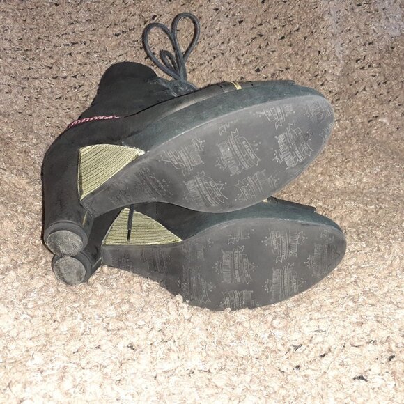 JOHN FLUEVOG-WRITES Angelou-Black Nubuck Leather - Picture 8 of 8